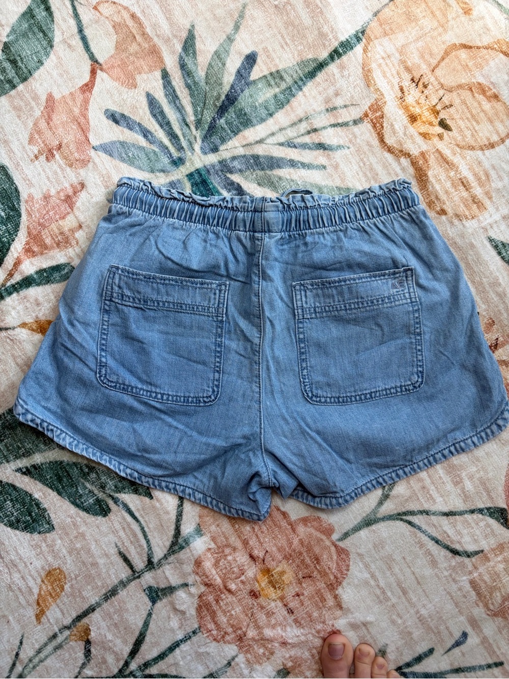 American Eagle Light Blue Drawstring Denim-Look Shorts Teen Girl XS - Picture 2 of 5